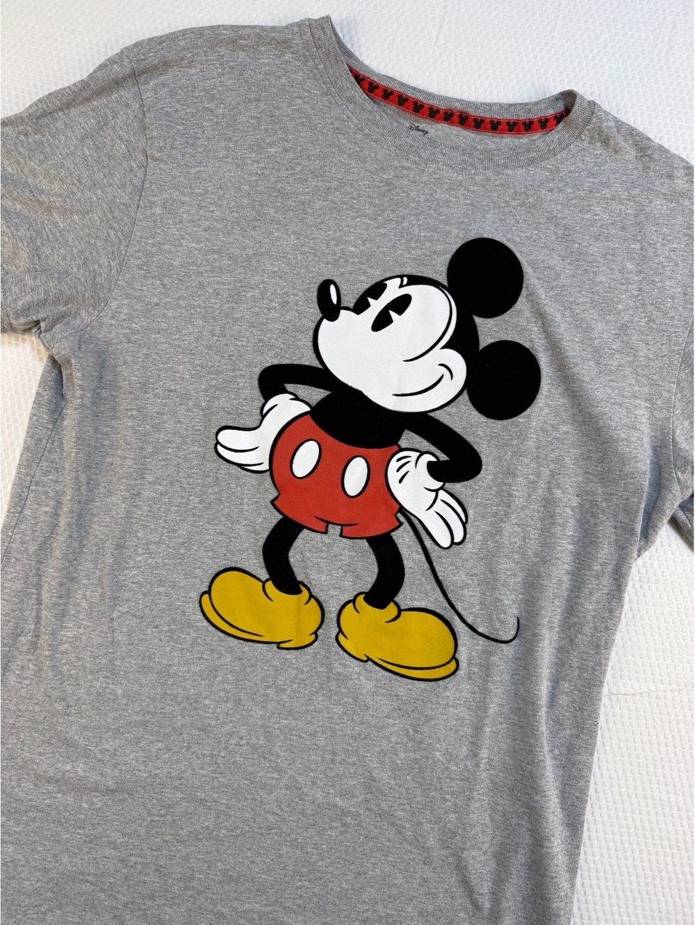 Disney Mickey Mouse Men’s Large Gray Graphic T Shirt Classic Retro Cartoon Tee